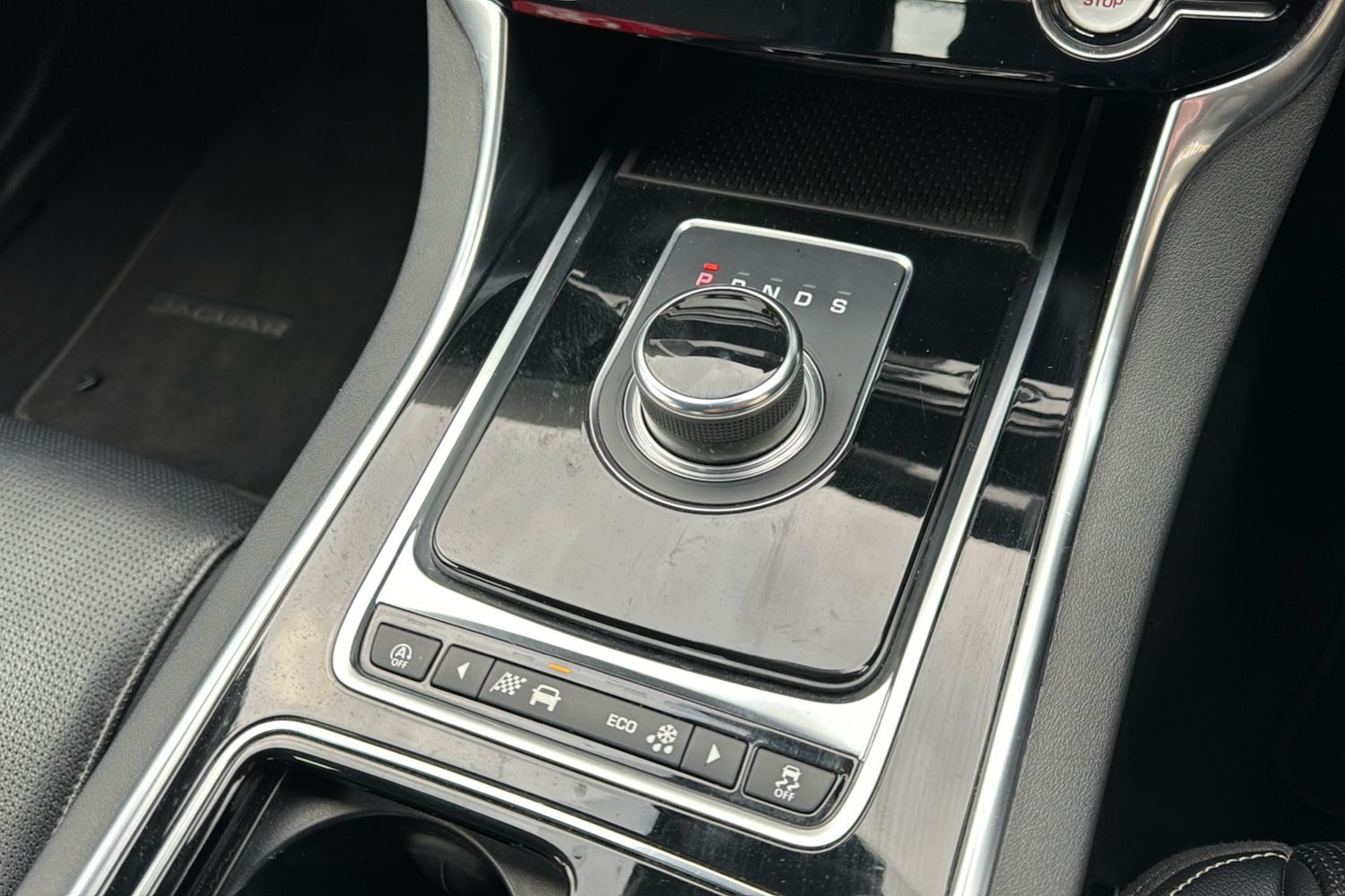 Used Jaguar XE 2019 for sale - 76588147: Photo 13