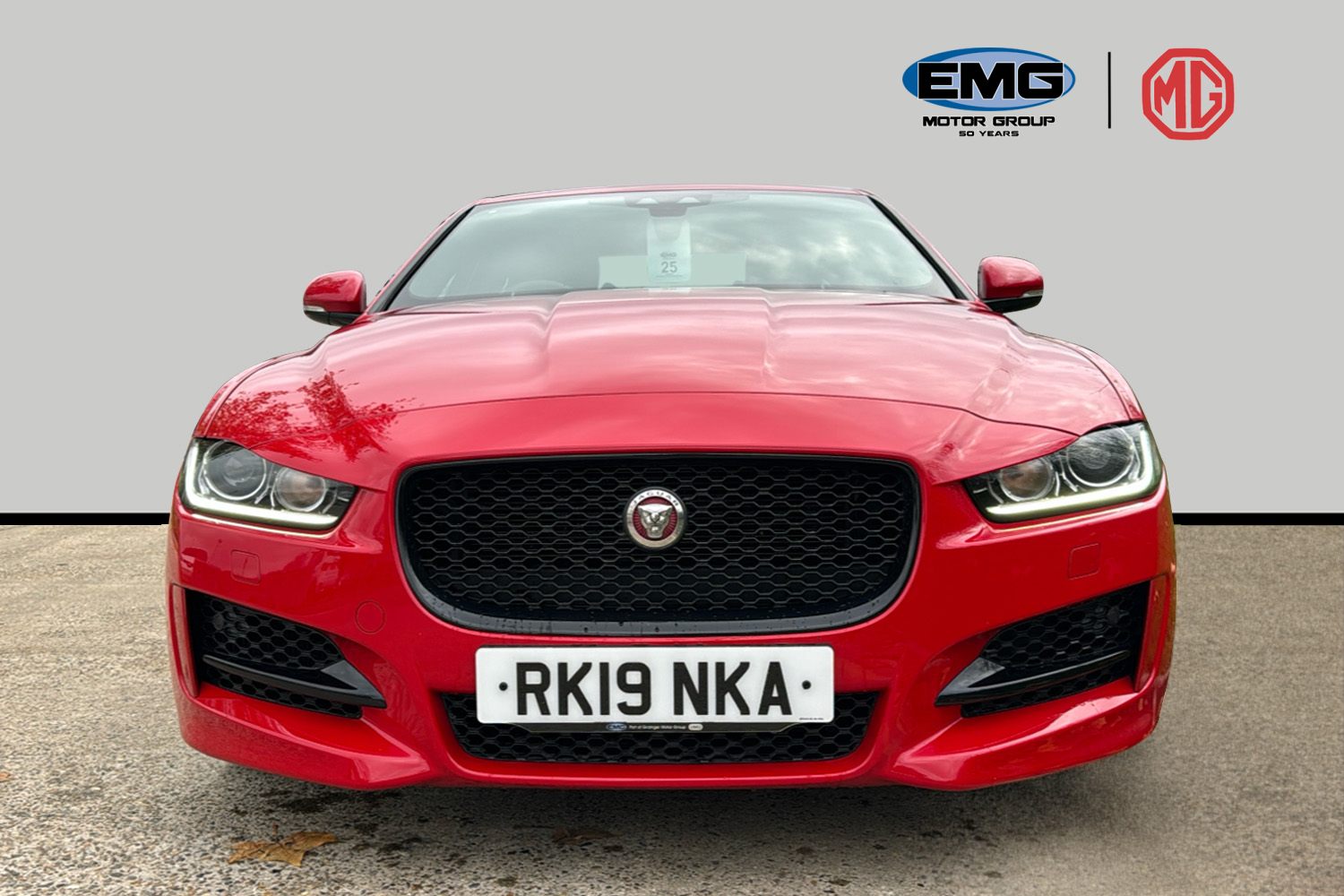 Used Jaguar XE 2019 for sale - 76588147: Photo 2