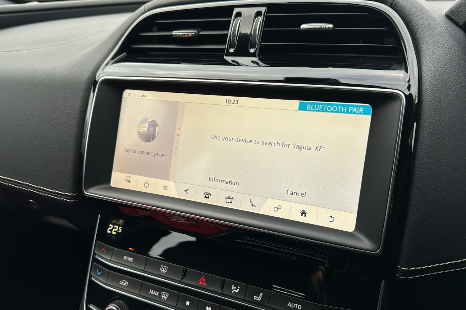 Used Jaguar XE 2019 for sale - 76588147: Photo 20