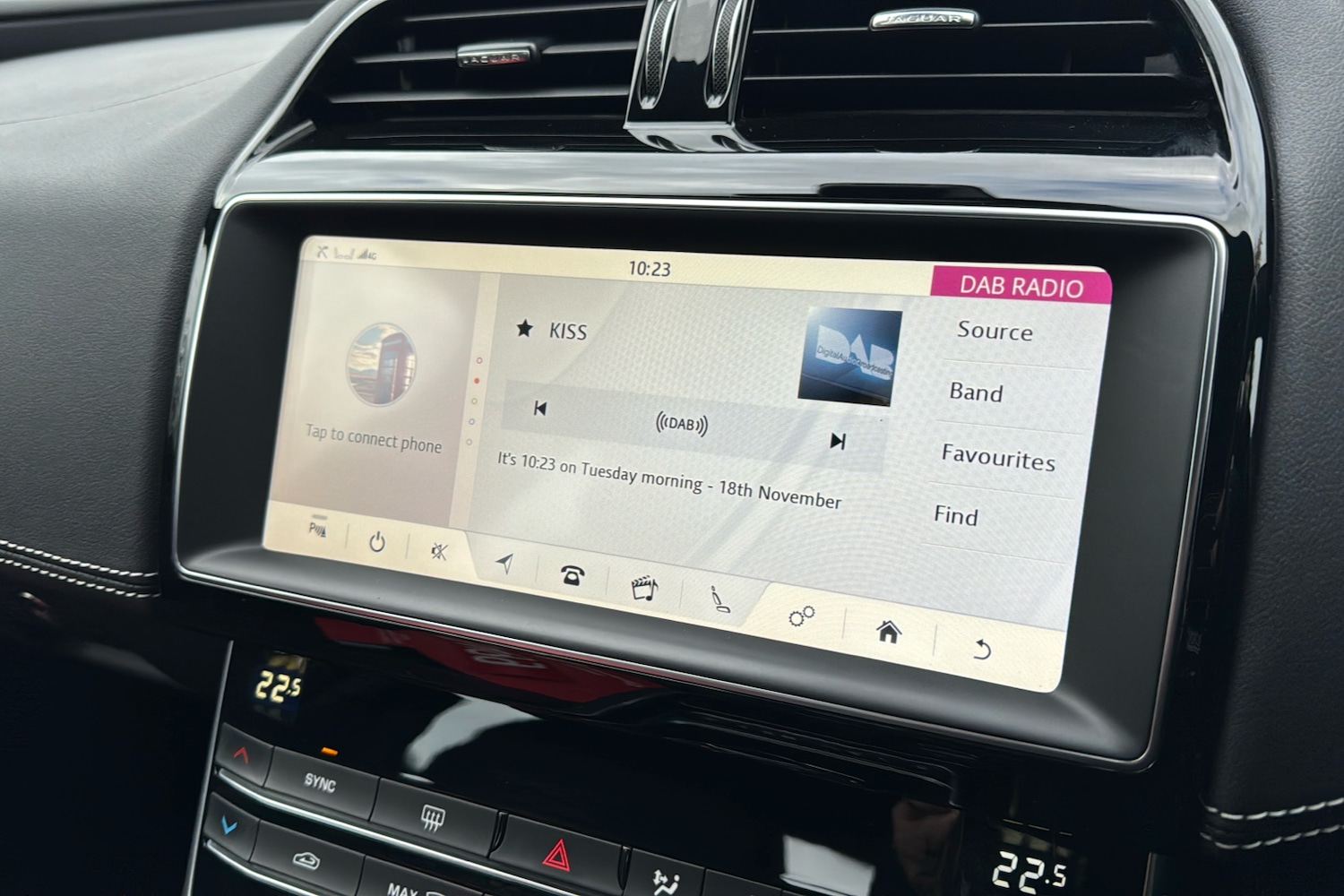 Used Jaguar XE 2019 for sale - 76588147: Photo 21