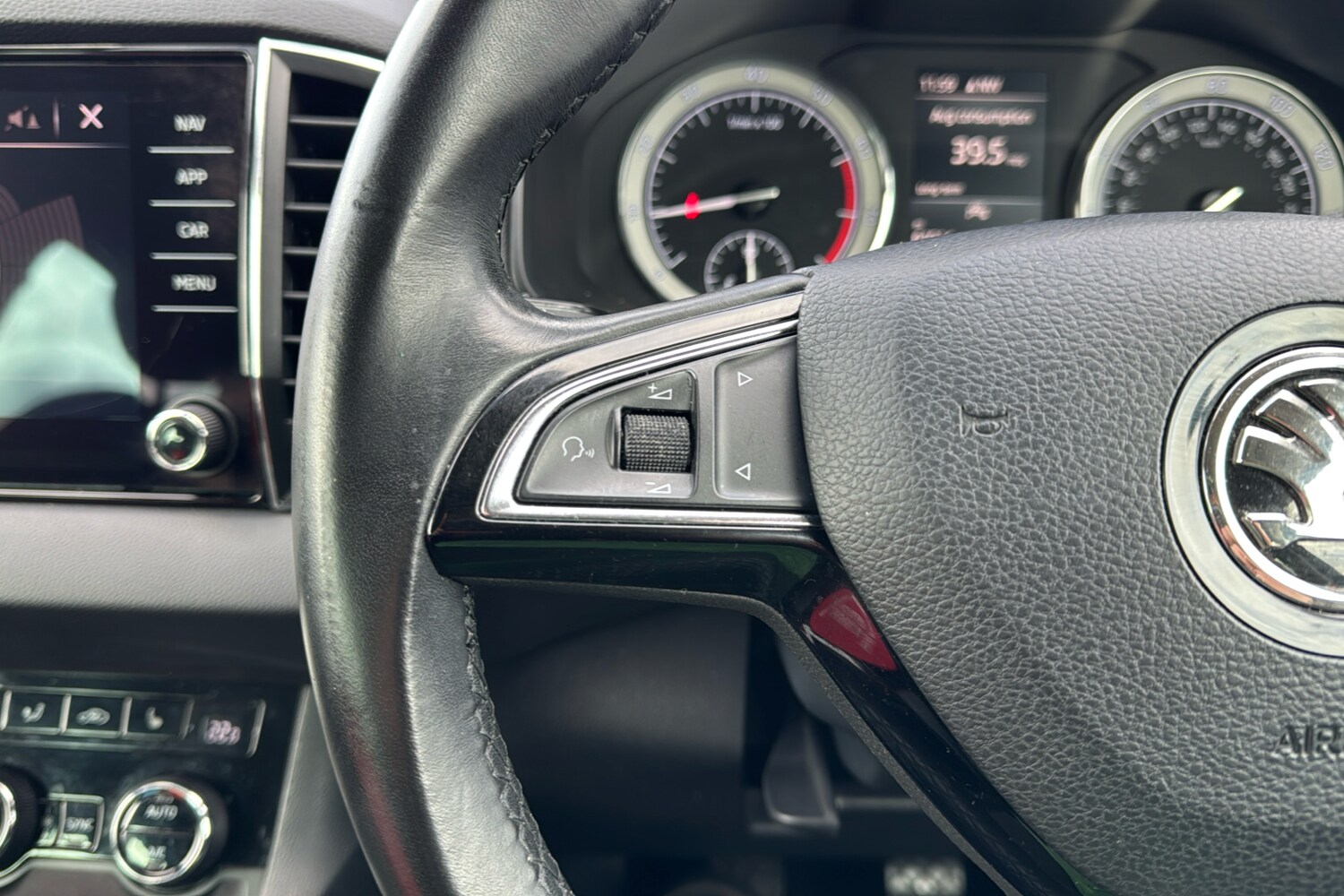 Used Skoda Karoq 2019 for sale - 77601785: Photo 17