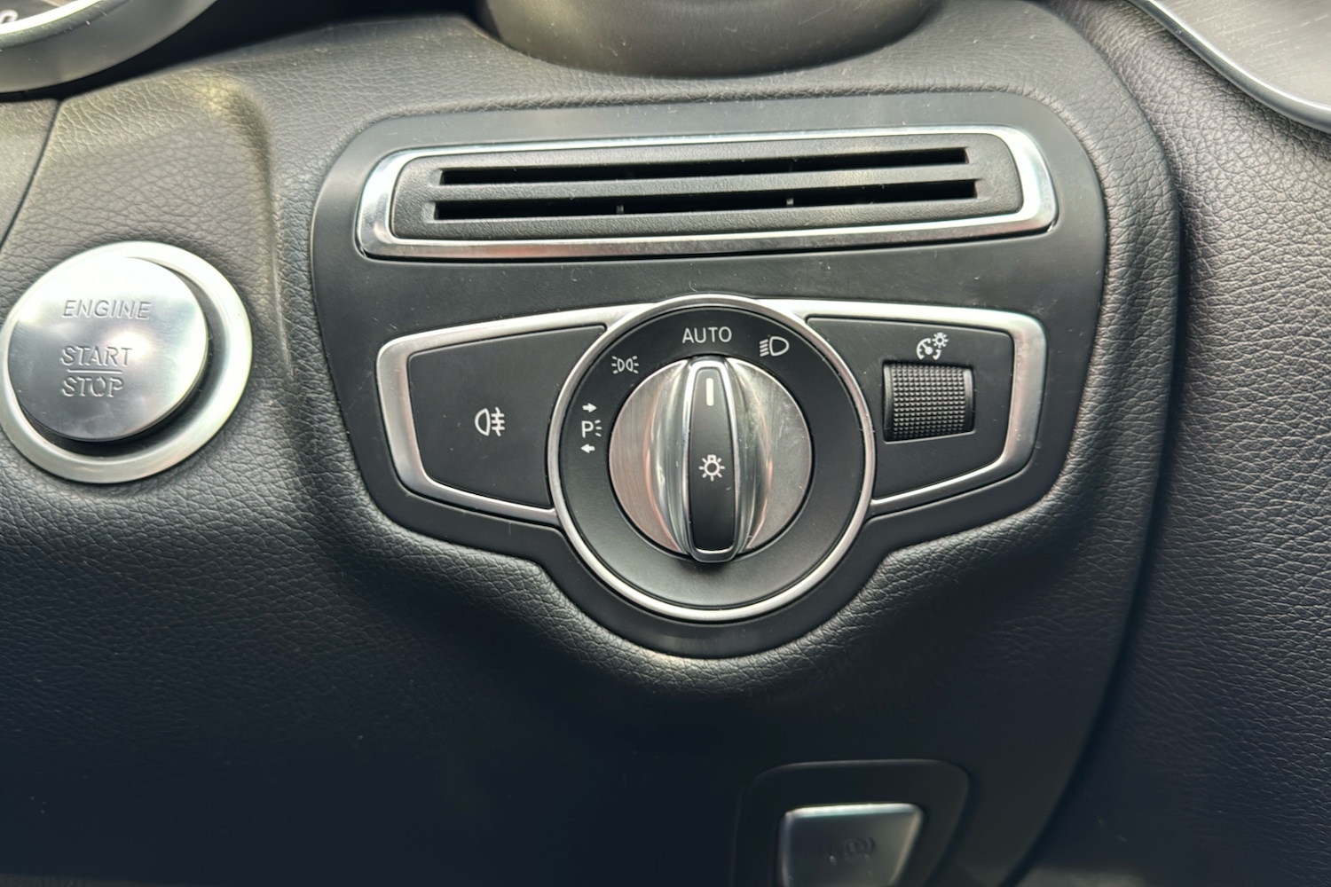 Used Mercedes-Benz C Class 2017 for sale - 77283621: Photo 34