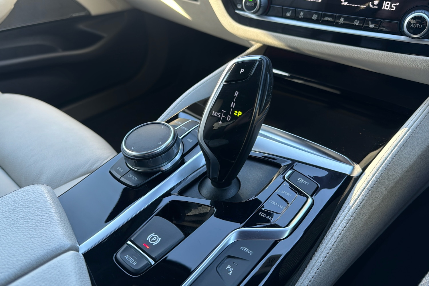 Used BMW 5 Series 2018 for sale - 76328990: Photo 12