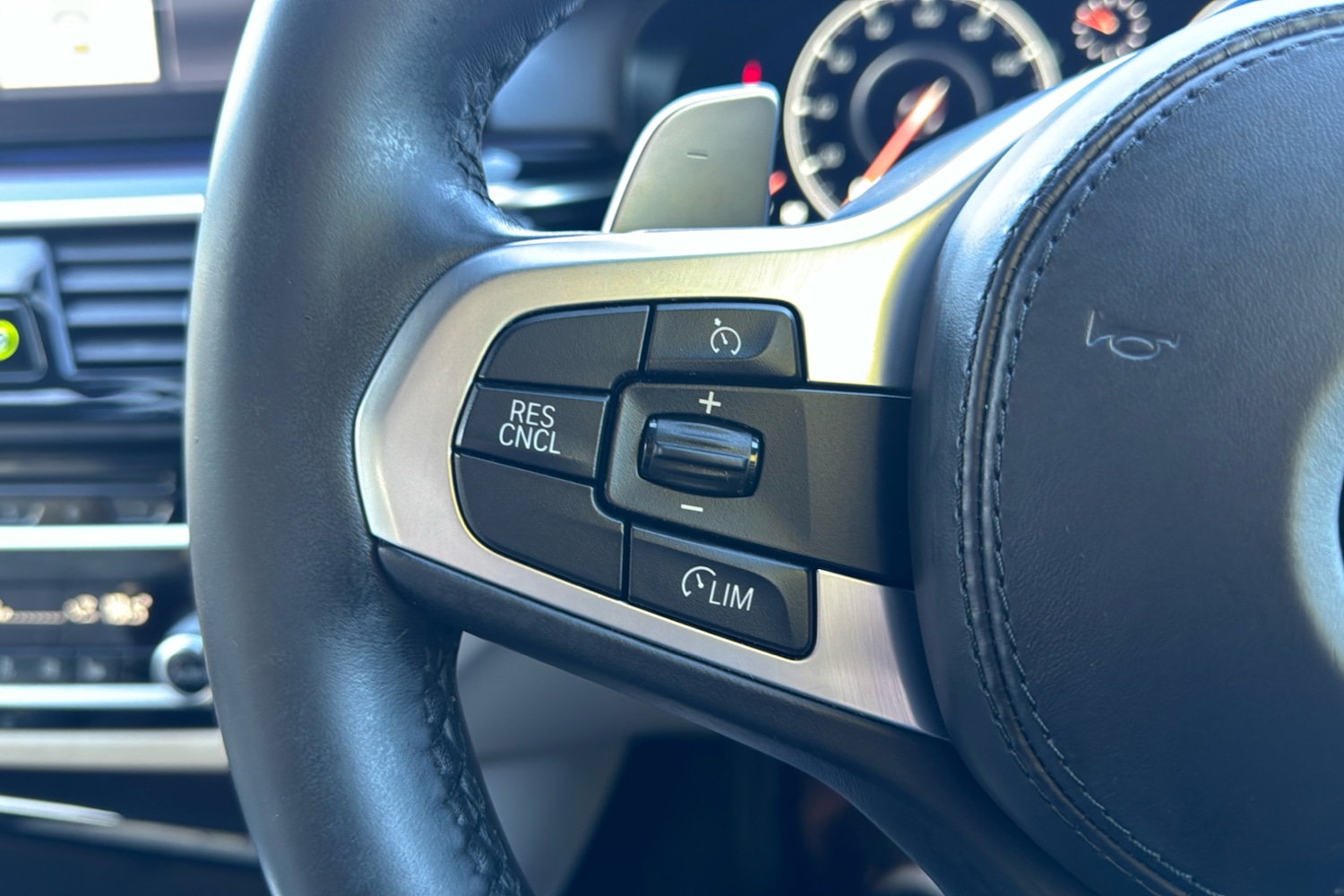 Used BMW 5 Series 2018 for sale - 76328990: Photo 16