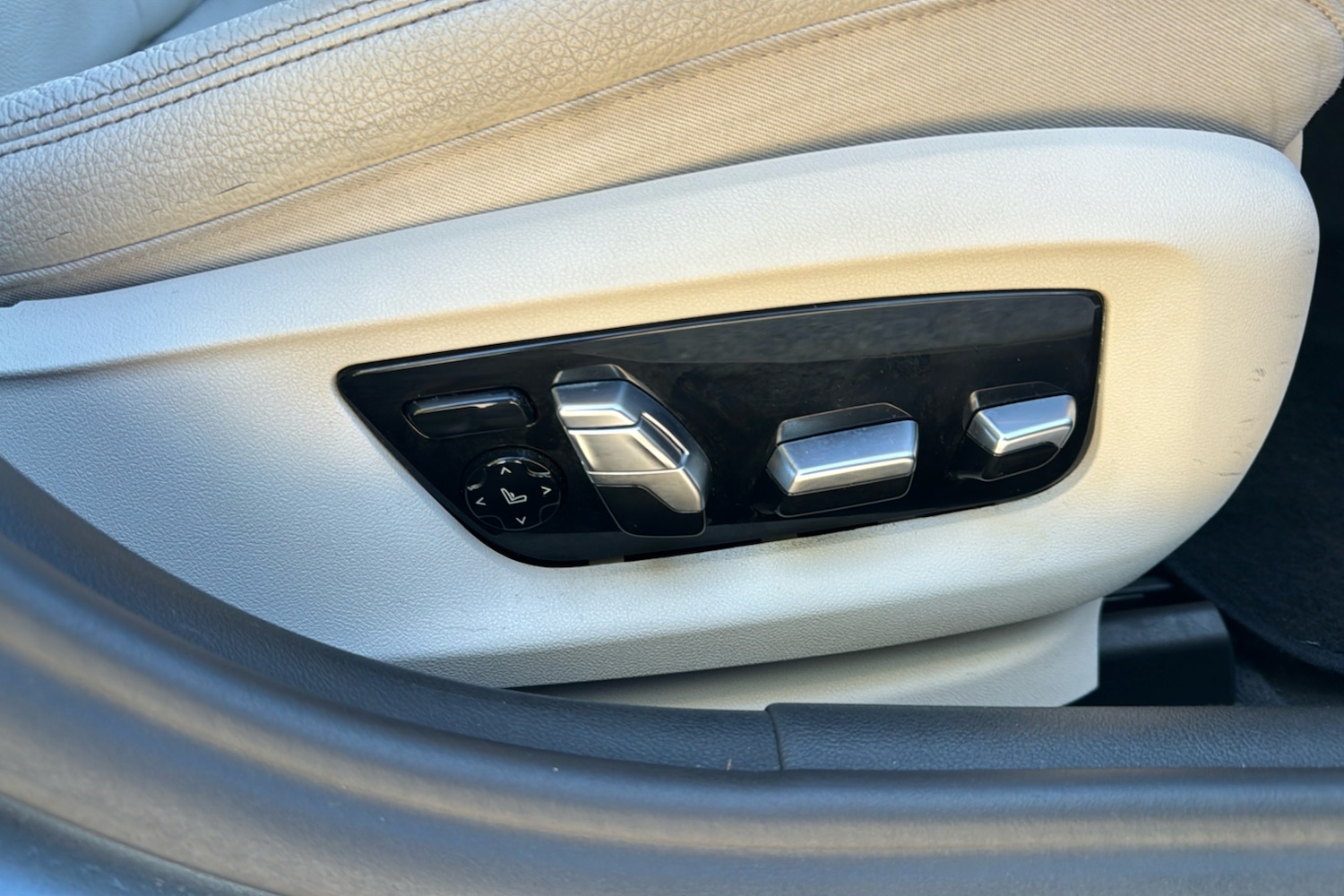 Used BMW 5 Series 2018 for sale - 76328990: Photo 33