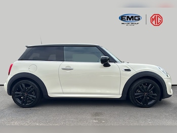 Used MINI Hatch 2019 for sale - 78060085: Photo