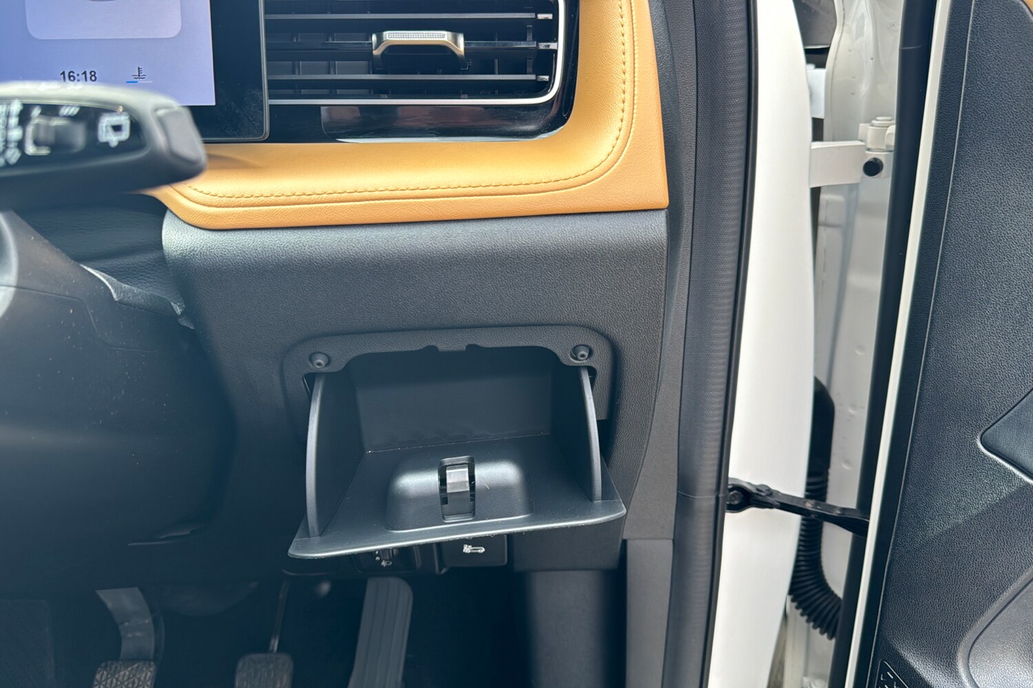 Vehicle 44