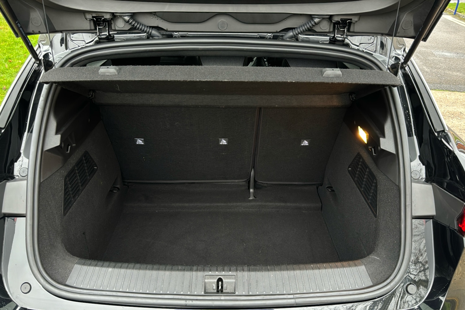 Used Renault Megane E Tech 2022 for sale - 76978967: Photo 19