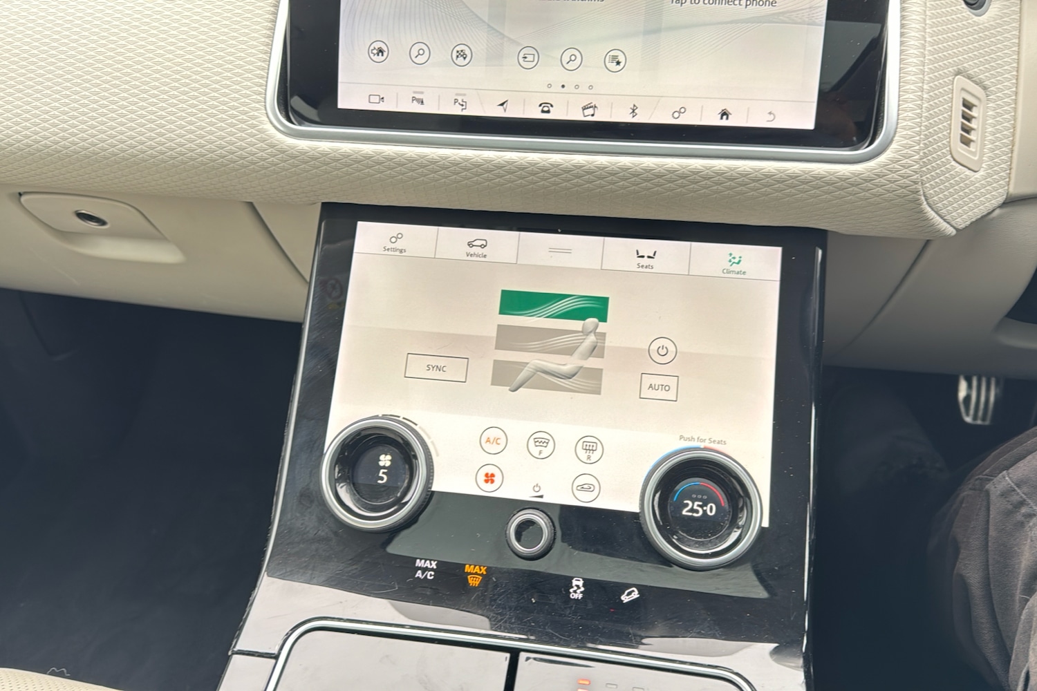 Used Land Rover Range Rover Velar 2019 for sale - 76665967: Photo 16