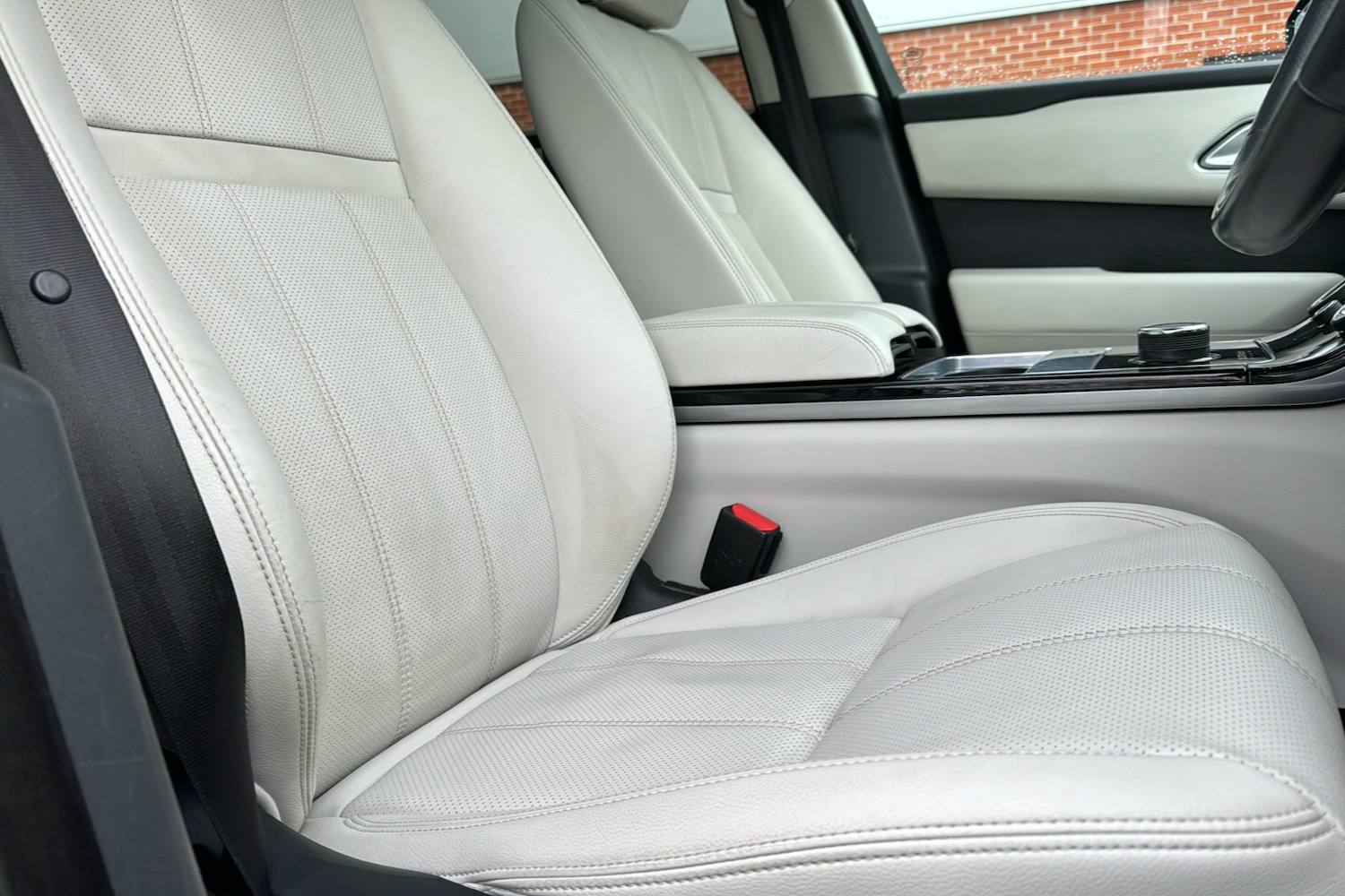 Used Land Rover Range Rover Velar 2019 for sale - 76665967: Photo 31