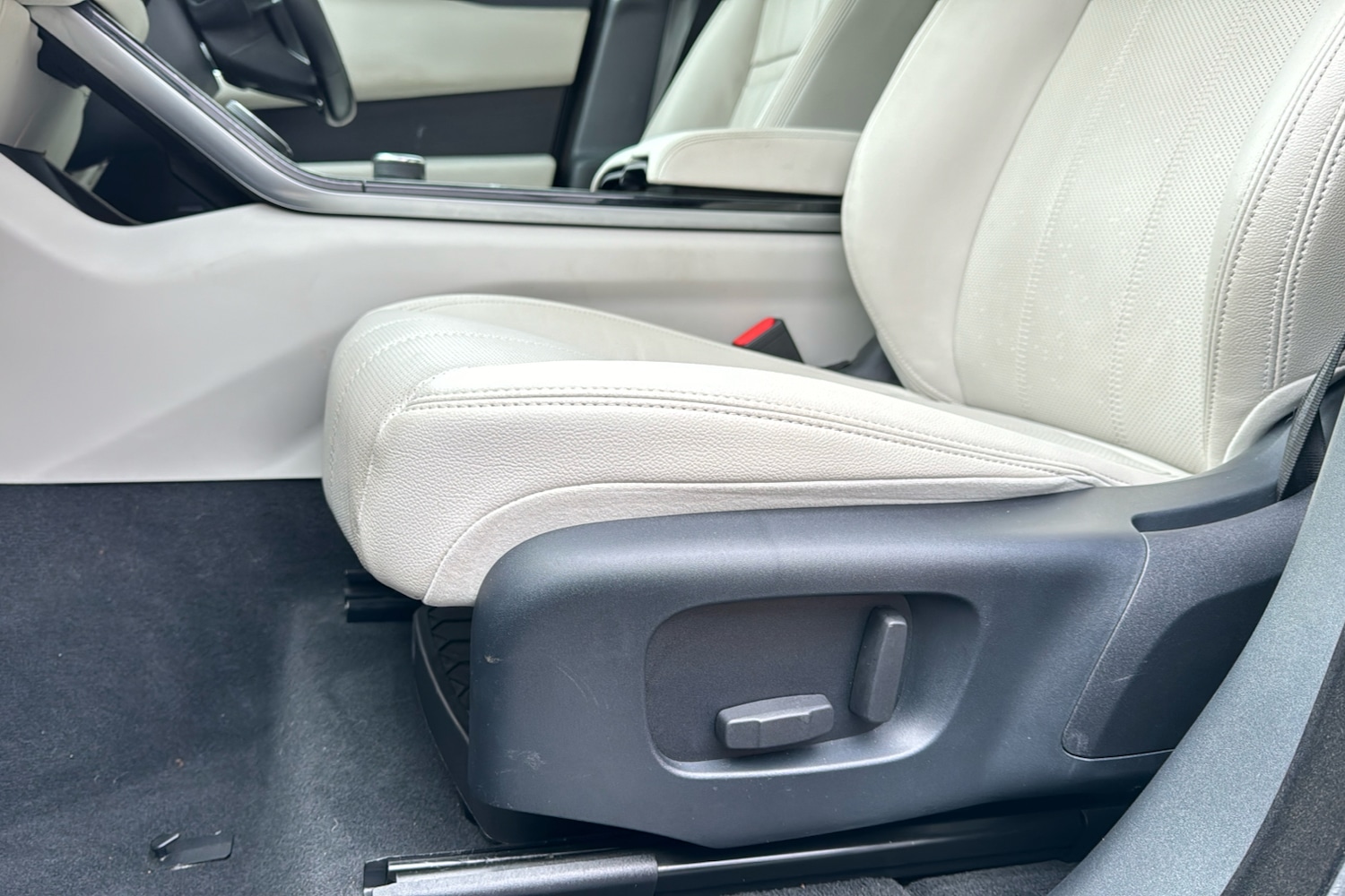 Used Land Rover Range Rover Velar 2019 for sale - 76665967: Photo 41