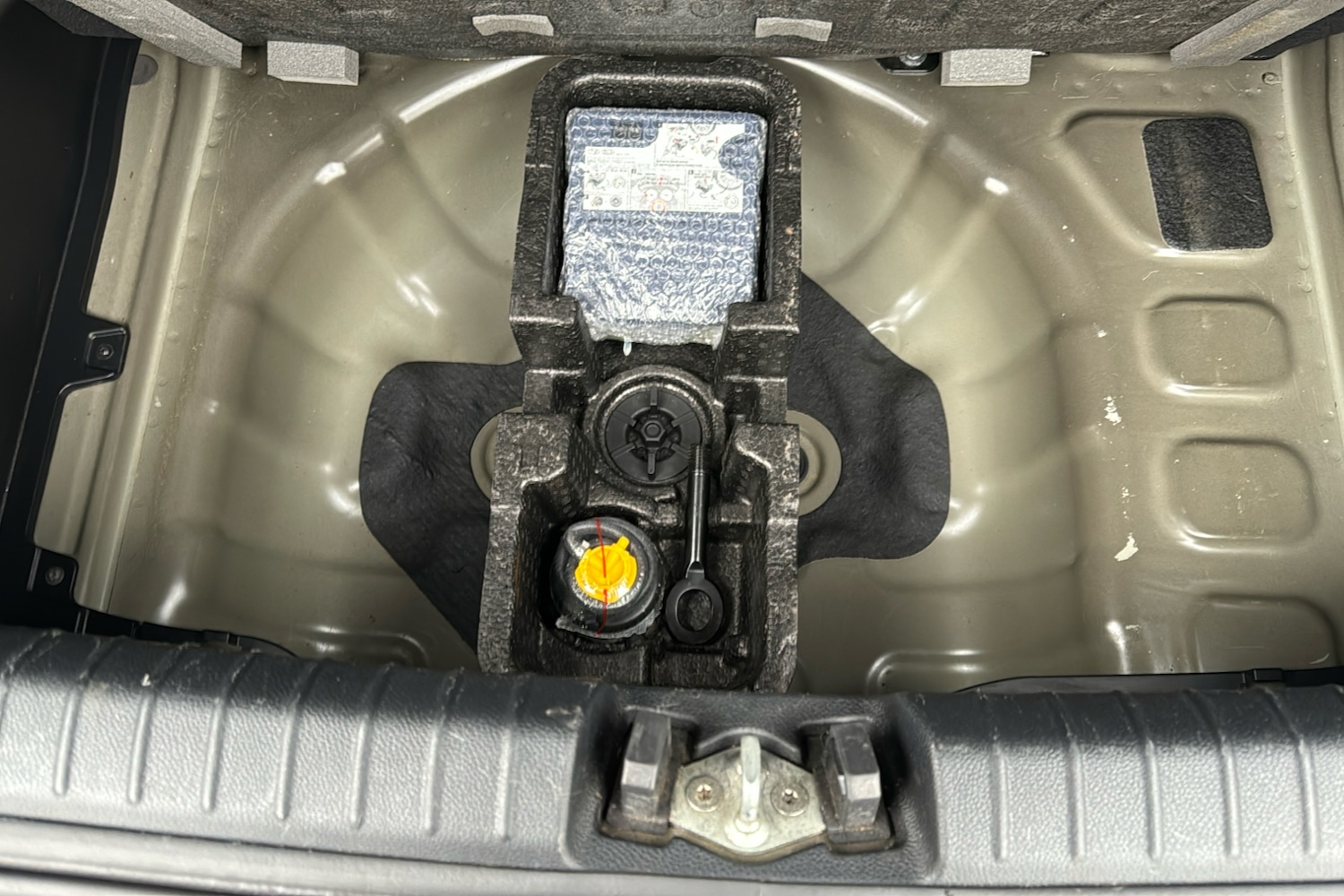 Used Kia Picanto 2018 for sale - 76637118: Photo 24