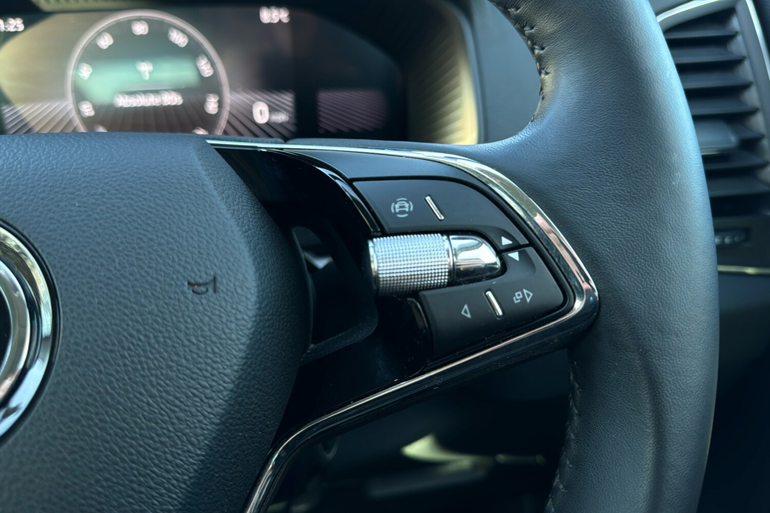 Used Skoda Karoq 2023 for sale - 77473209: Photo 18