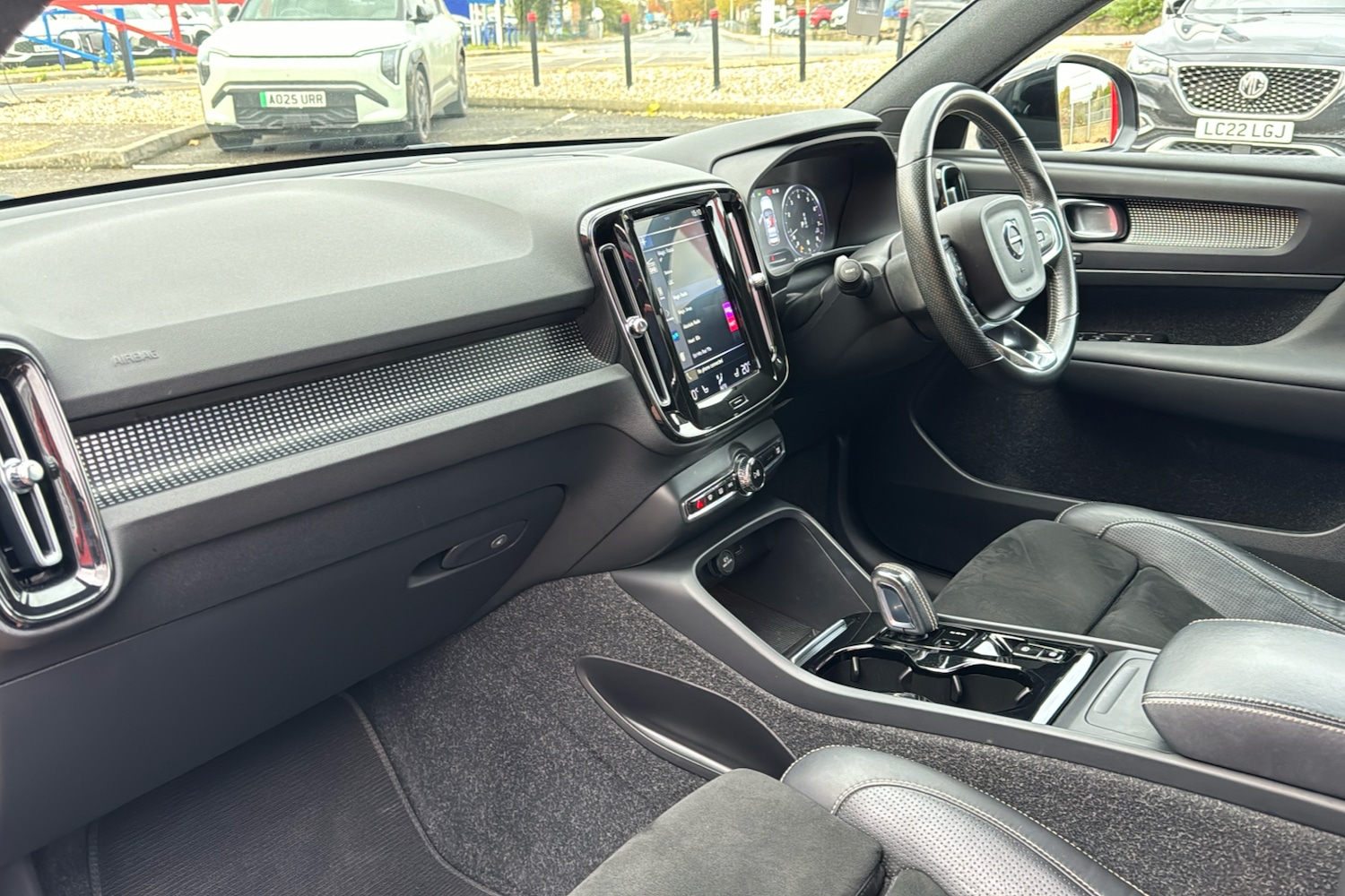 Used Volvo XC40 2020 for sale - 77167644: Photo 11