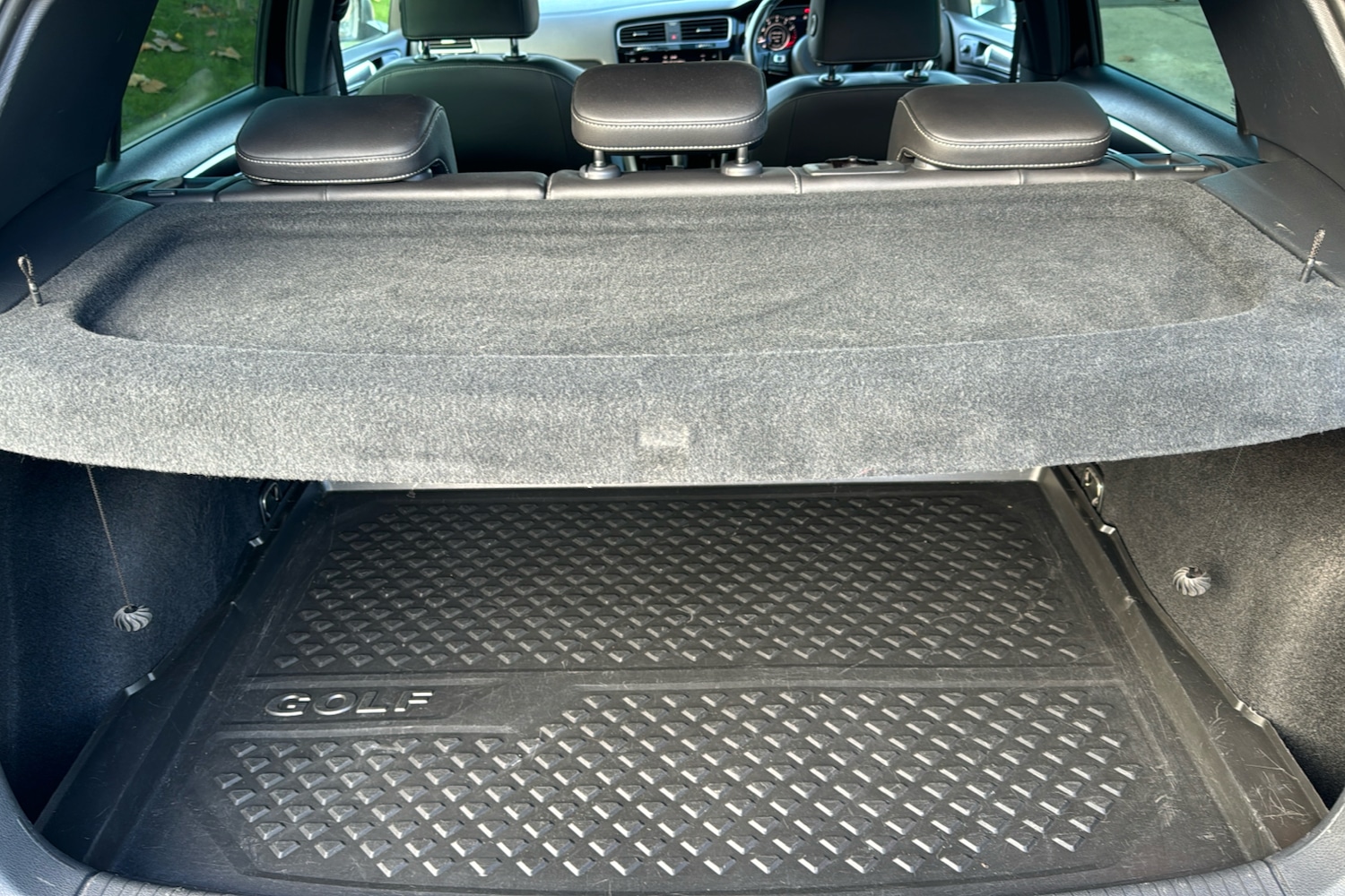 Used Volkswagen Golf 2019 for sale - 77045999: Photo 24