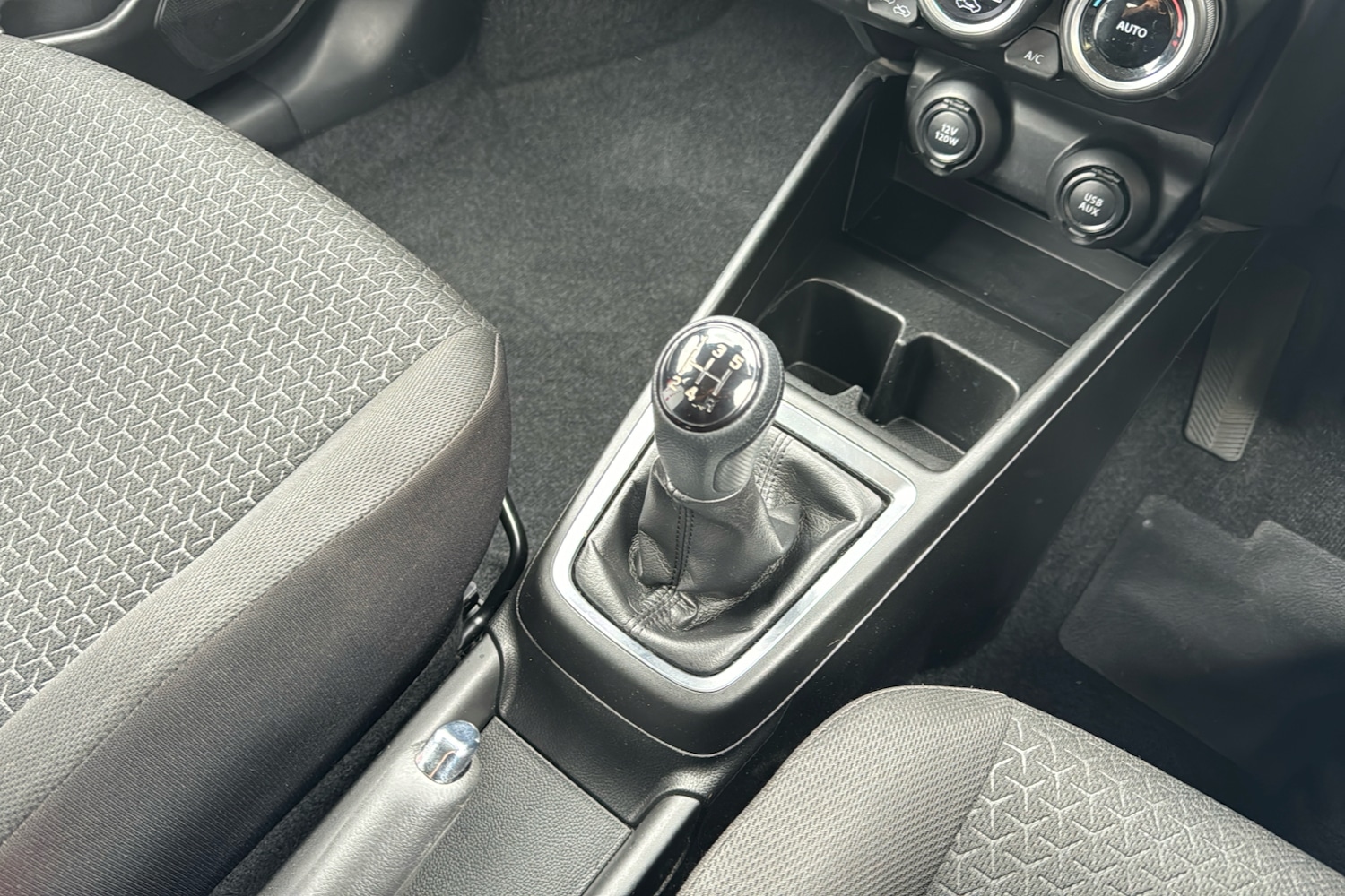 Used Suzuki Swift 2018 for sale - 76298227: Photo 13