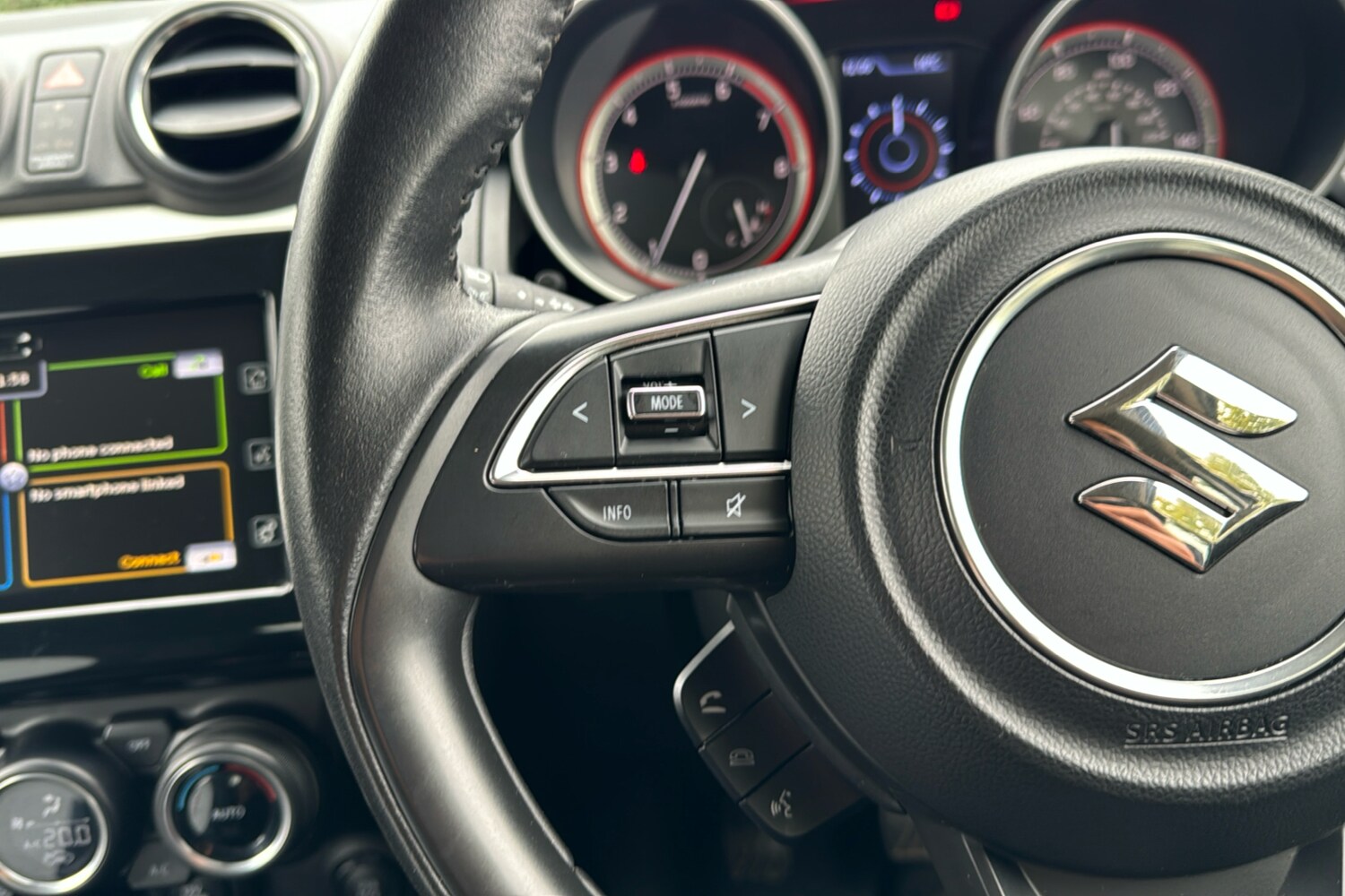 Used Suzuki Swift 2018 for sale - 76298227: Photo 17