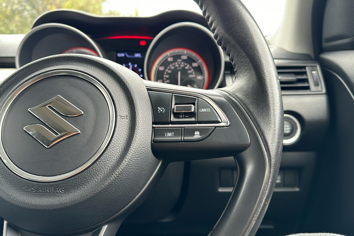 Used Suzuki Swift 2018 for sale - 76298227: Photo 18