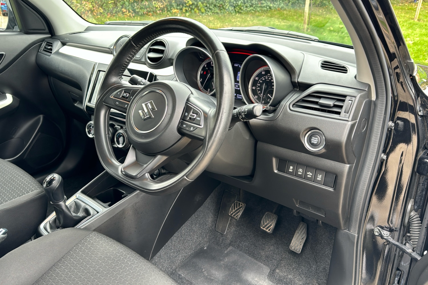 Used Suzuki Swift 2018 for sale - 76298227: Photo 30