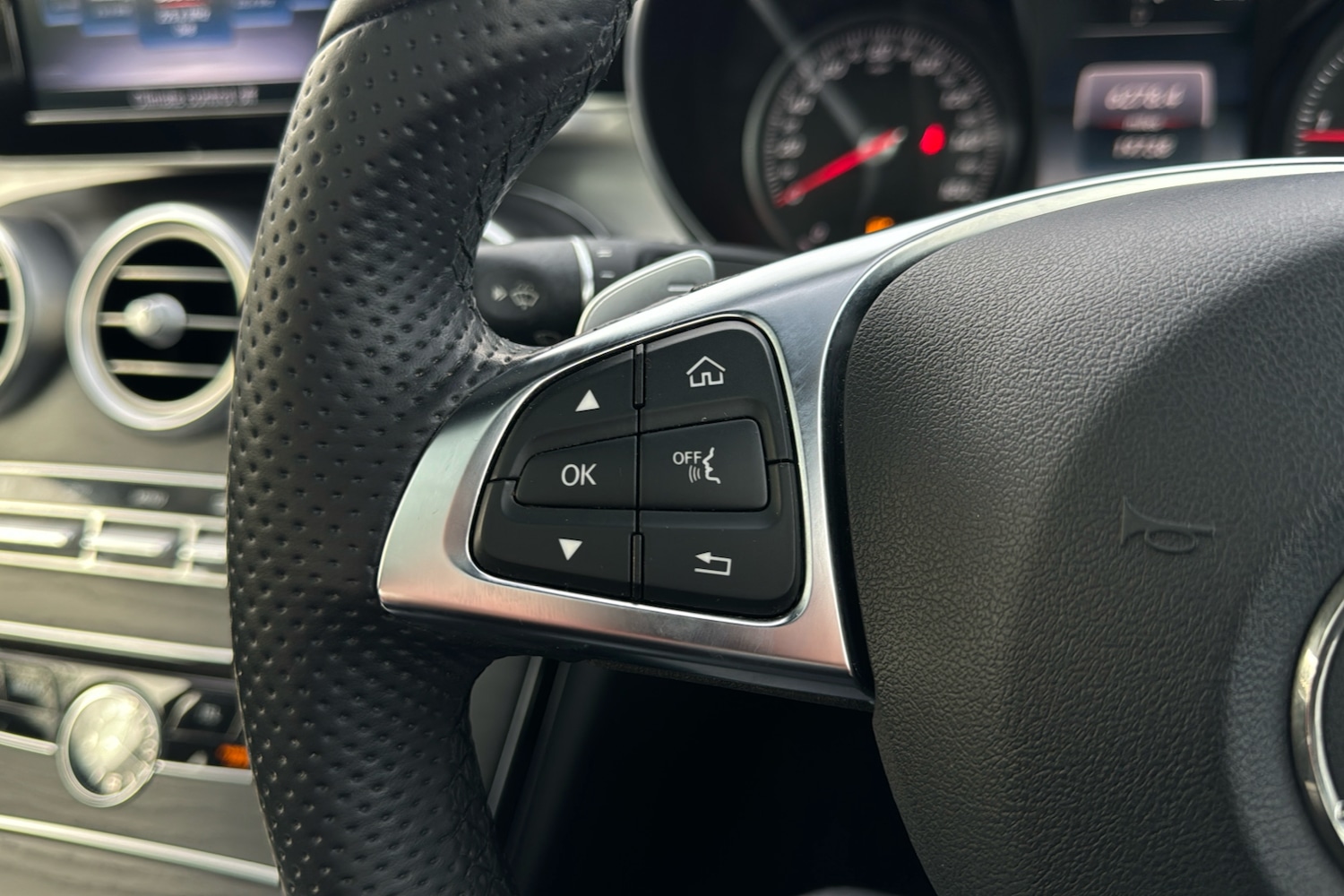 Used Mercedes-Benz C Class 2017 for sale - 76851806: Photo 17