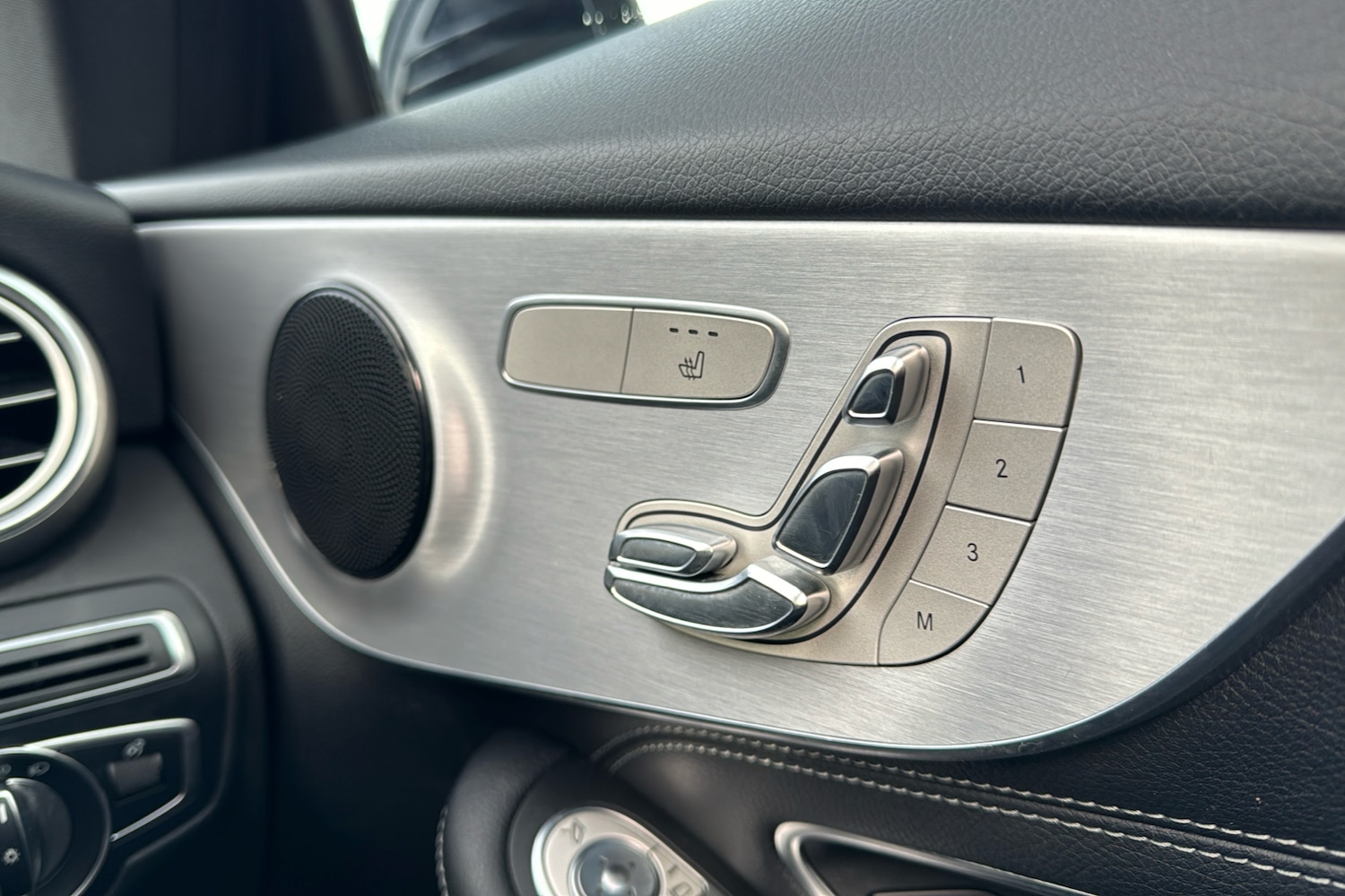 Used Mercedes-Benz C Class 2017 for sale - 76851806: Photo 32