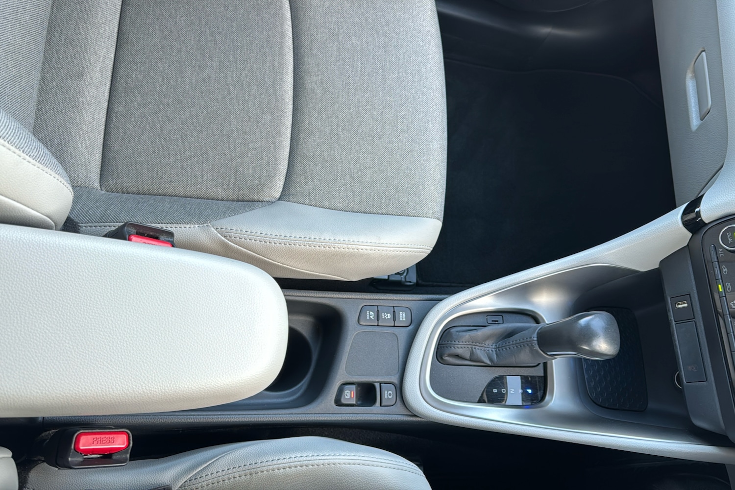 Used Toyota Yaris 2023 for sale - 77000403: Photo 47