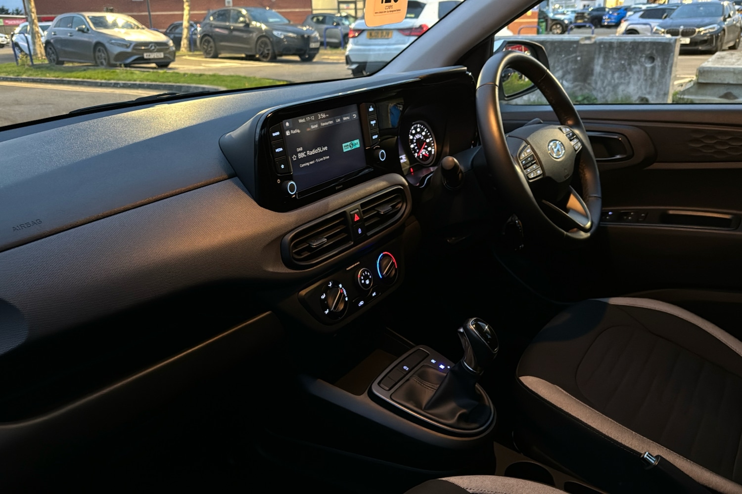 Used Hyundai i10 2022 for sale - 77167639: Photo 11