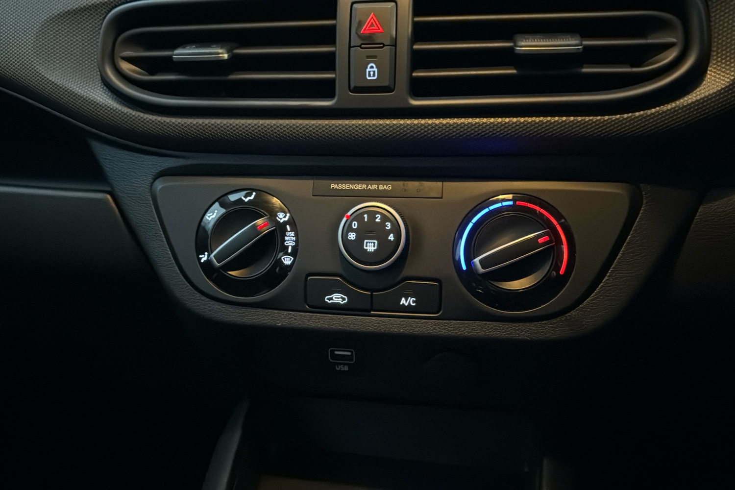 Used Hyundai i10 2022 for sale - 77167639: Photo 16