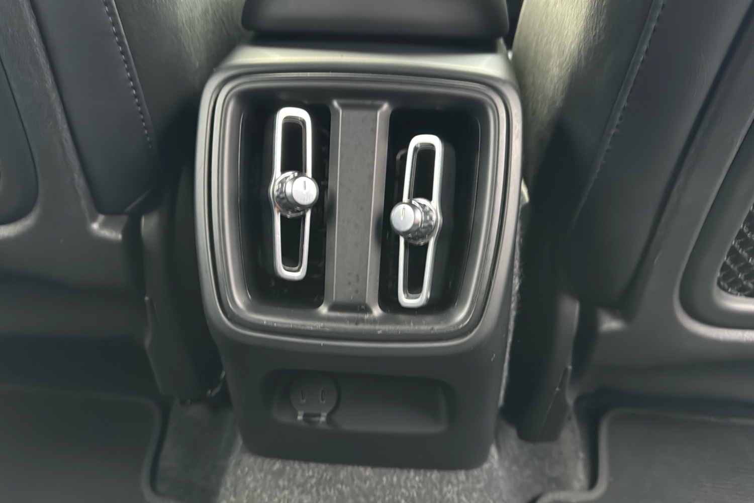 Used Volvo XC40 2020 for sale - 76435973: Photo 38