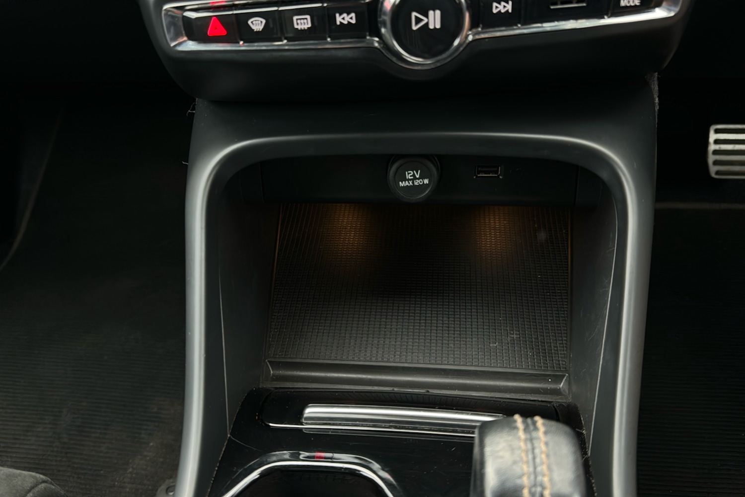 Used Volvo XC40 2020 for sale - 76435973: Photo 44