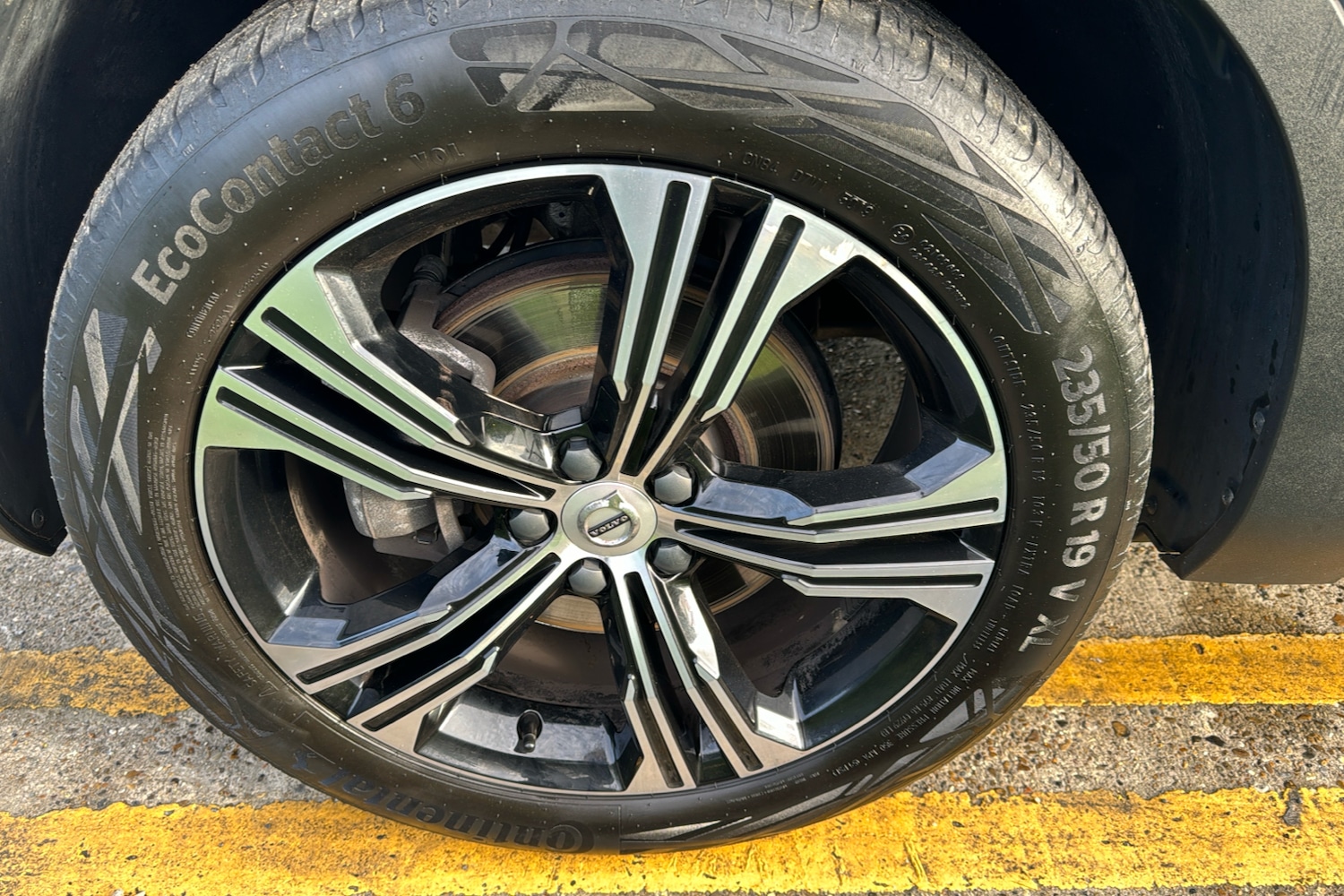 Used Volvo XC40 2020 for sale - 76553331: Photo 32