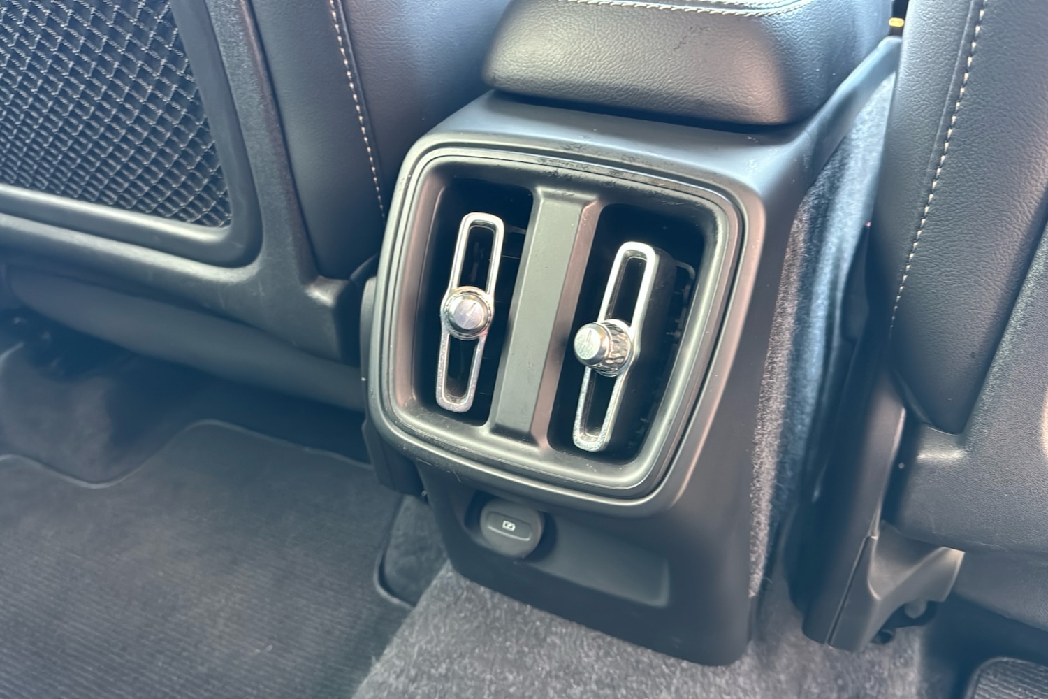 Used Volvo XC40 2020 for sale - 76553331: Photo 38