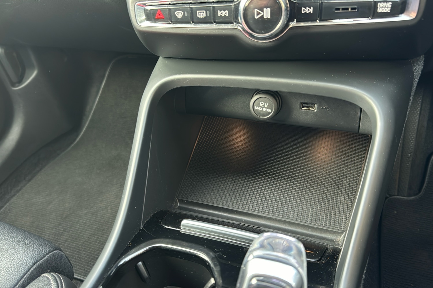 Used Volvo XC40 2020 for sale - 76553331: Photo 44