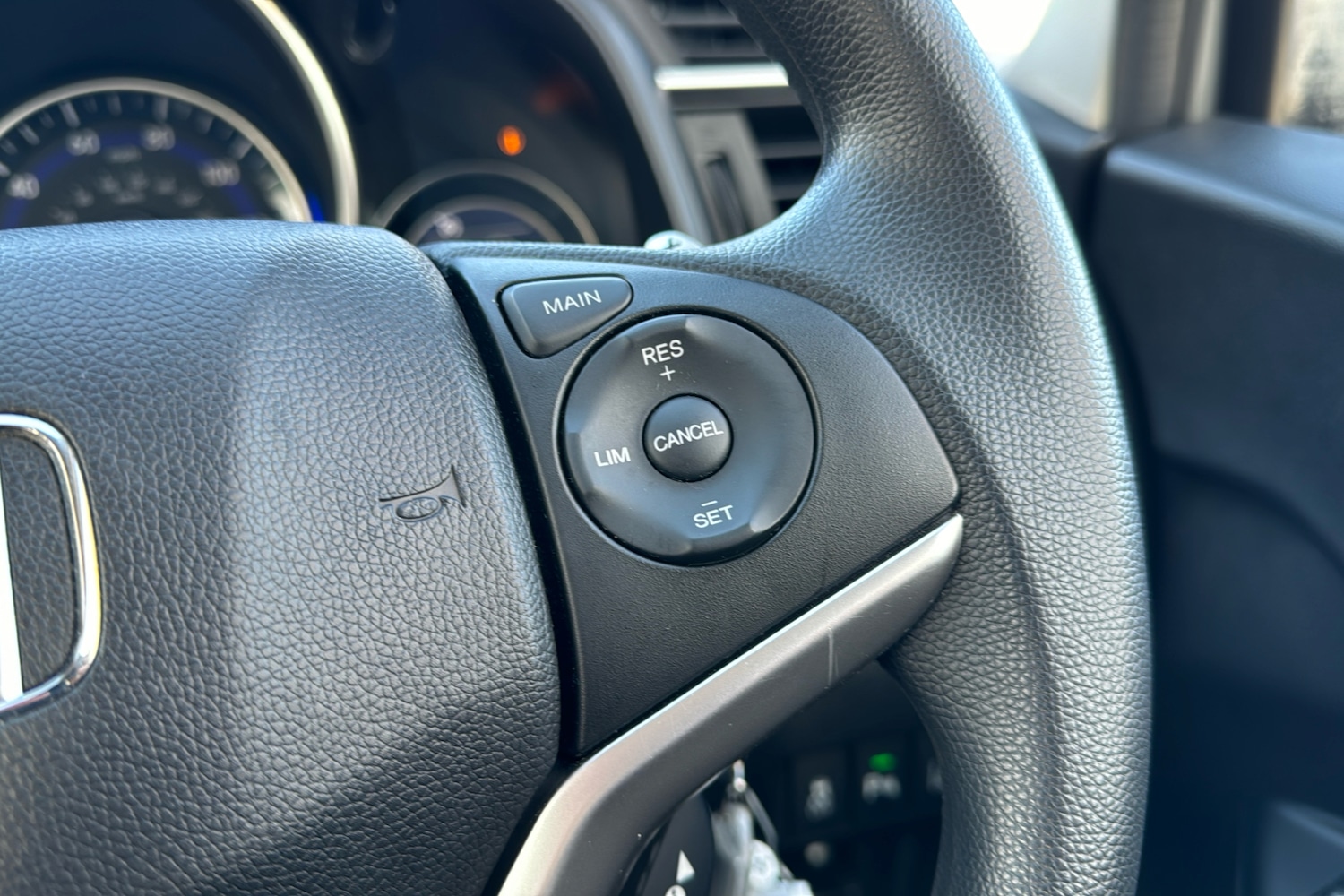 Used Honda Jazz 2019 for sale - 76732602: Photo 18