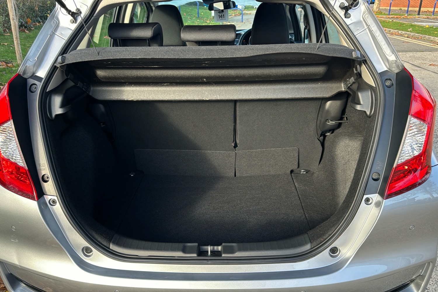 Used Honda Jazz 2019 for sale - 76732602: Photo 19