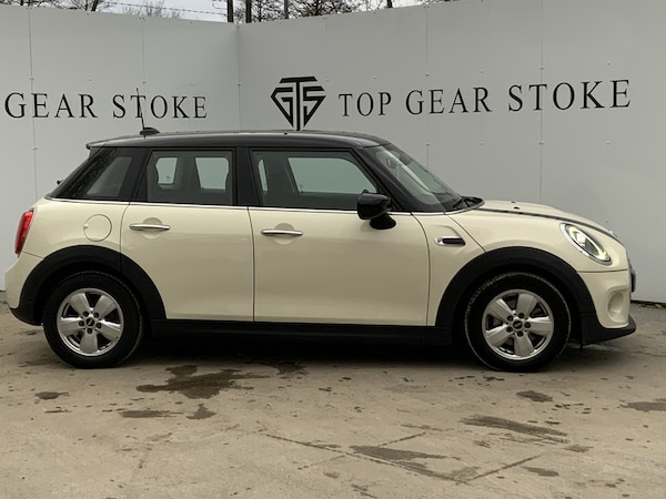 Used MINI Hatch 2020 for sale - 69912356: Photo 2