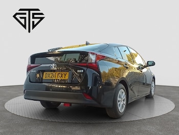 Used Toyota Prius 2020 for sale - 76232371: Photo