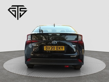 Used Toyota Prius 2020 for sale - 76232371: Photo