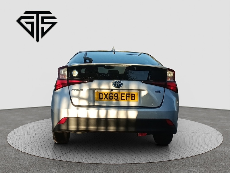 Used Toyota Prius for sale - 76232374: Photo 2