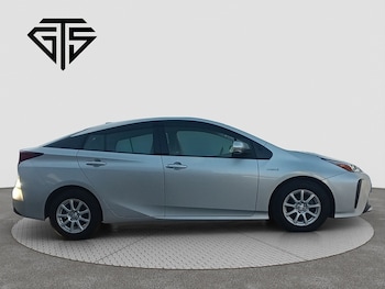 Used Toyota Prius 2020 for sale - 76232374: Photo