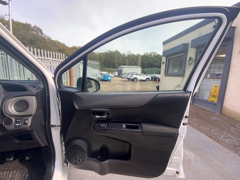 Used Toyota Yaris 2013 for sale - 76047049: Photo 16
