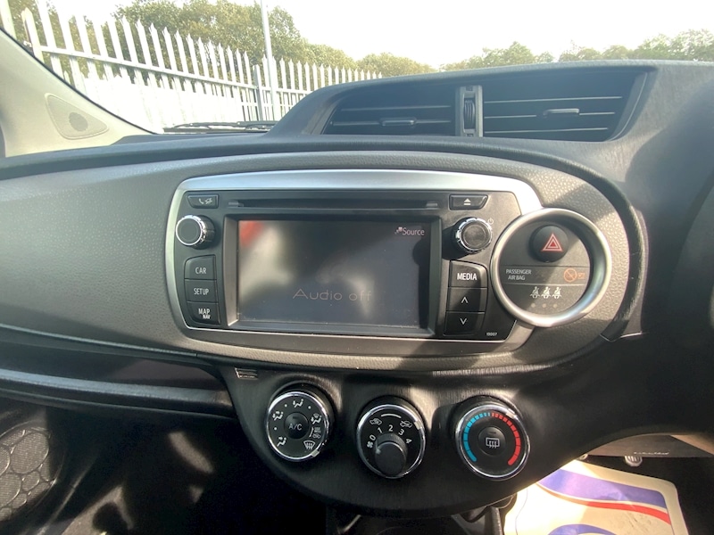 Used Toyota Yaris 2013 for sale - 76047049: Photo 21