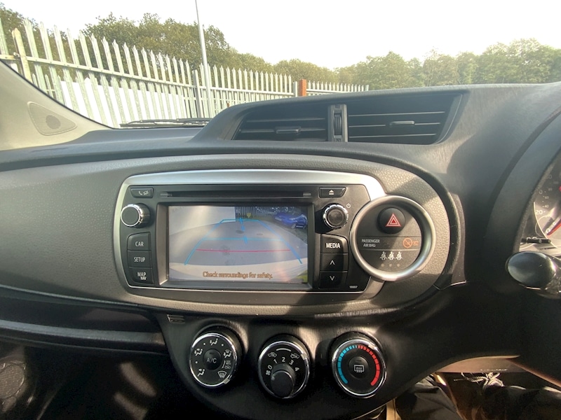 Used Toyota Yaris 2013 for sale - 76047049: Photo 22