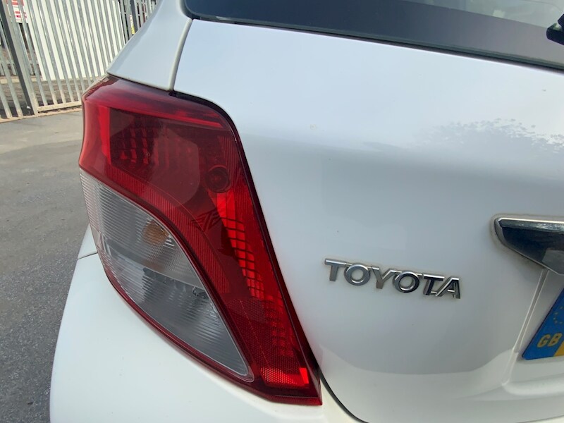 Used Toyota Yaris 2013 for sale - 76047049: Photo 30