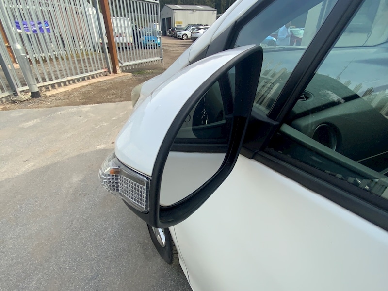 Used Toyota Yaris 2013 for sale - 76047049: Photo 33