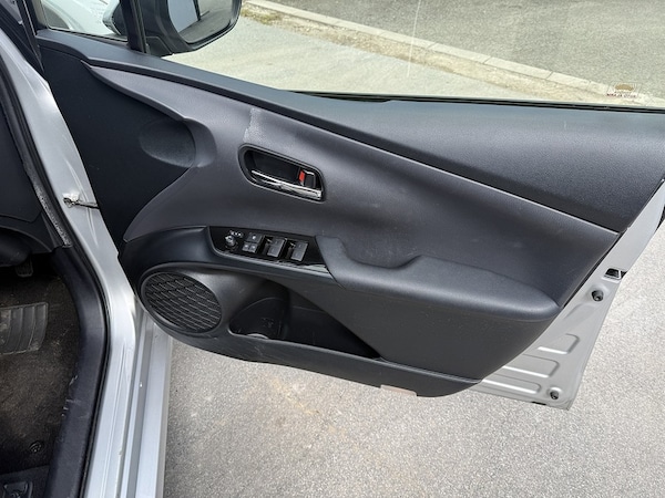 Used Toyota Prius 2025 for sale - 76047074: Photo 8