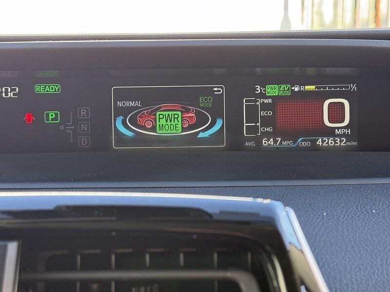 Used Toyota Prius 2024 for sale - 76047090: Photo 36