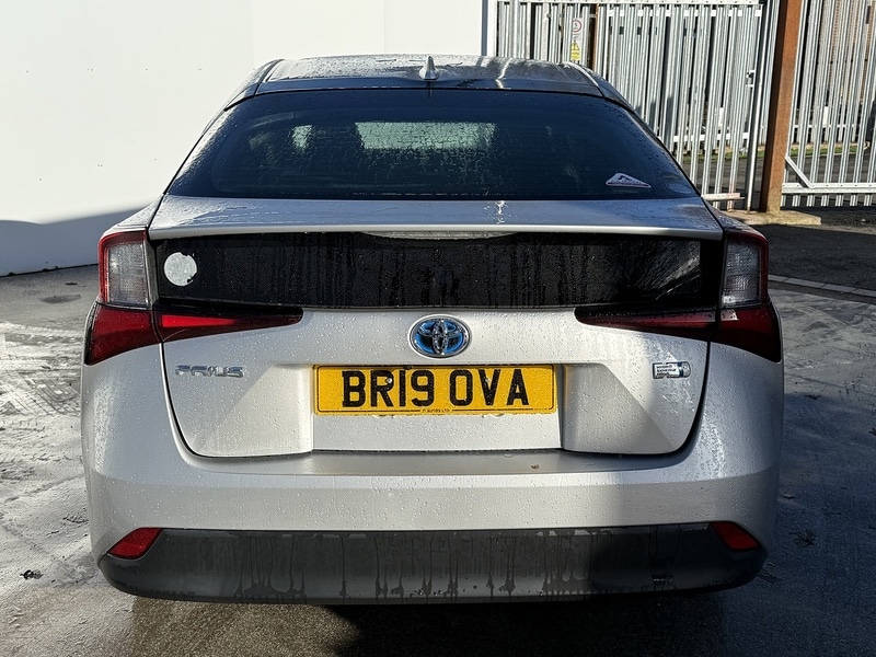 Used Toyota Prius 2024 for sale - 76047090: Photo 4