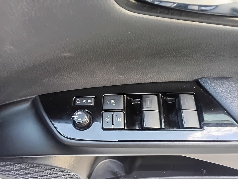 Used Toyota Prius for sale - 76232372: Photo 26