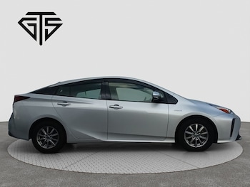 Used Toyota Prius 2020 for sale - 76232372: Photo